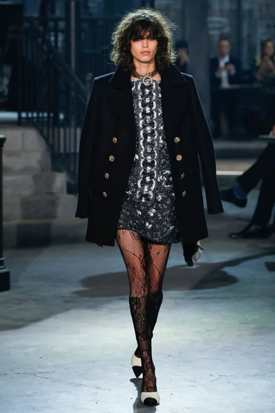 Look 4